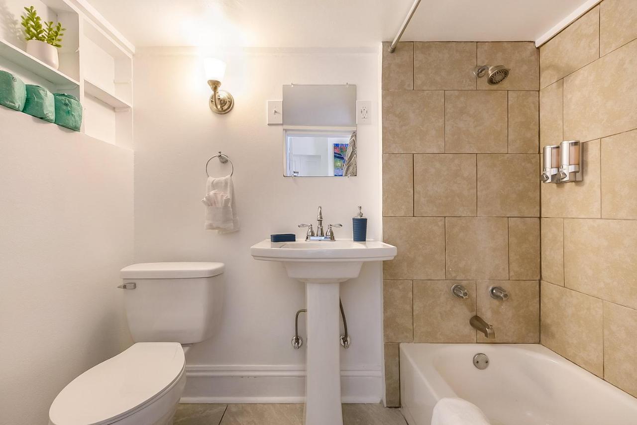 Uptown Spacious 4bd/3ba With Historic Charm